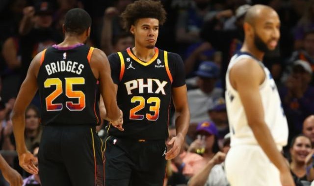 乐鱼官网-太阳一波连胜登顶西部 新赛季常规赛仍能60胜？