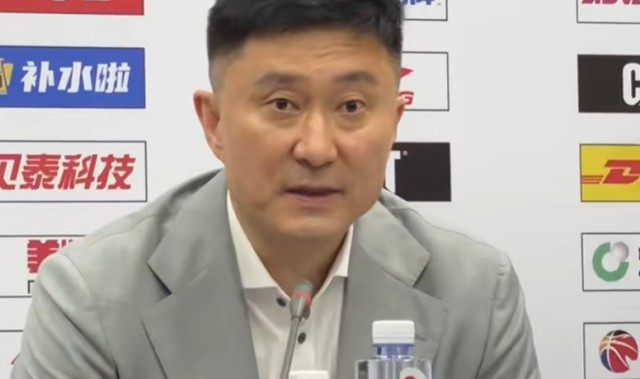 官方网址-胜江苏发布会！杜锋请求包容，回应3争议球员情况，赞张皓嘉发挥