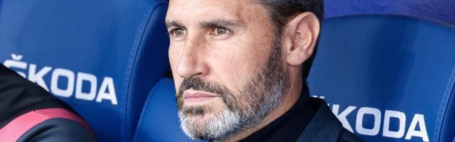 官方网址-西班牙人宣布主教练莫雷诺离任 近7场1胜成导火索